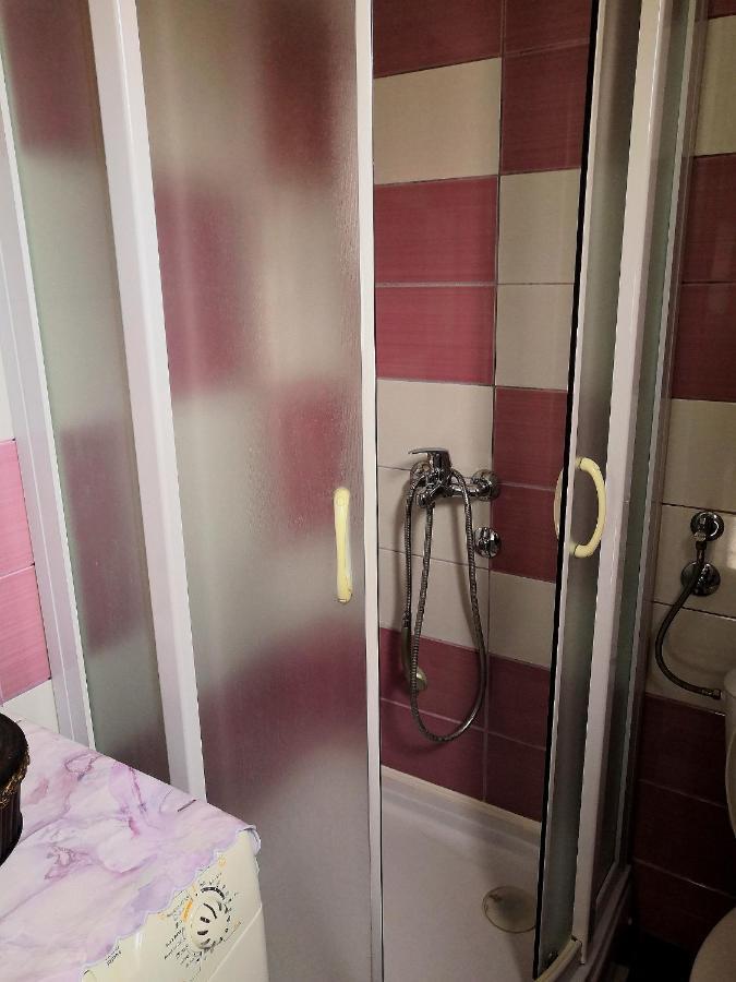 Apartman Sunny Apartment เซทินเจ ภายนอก รูปภาพ