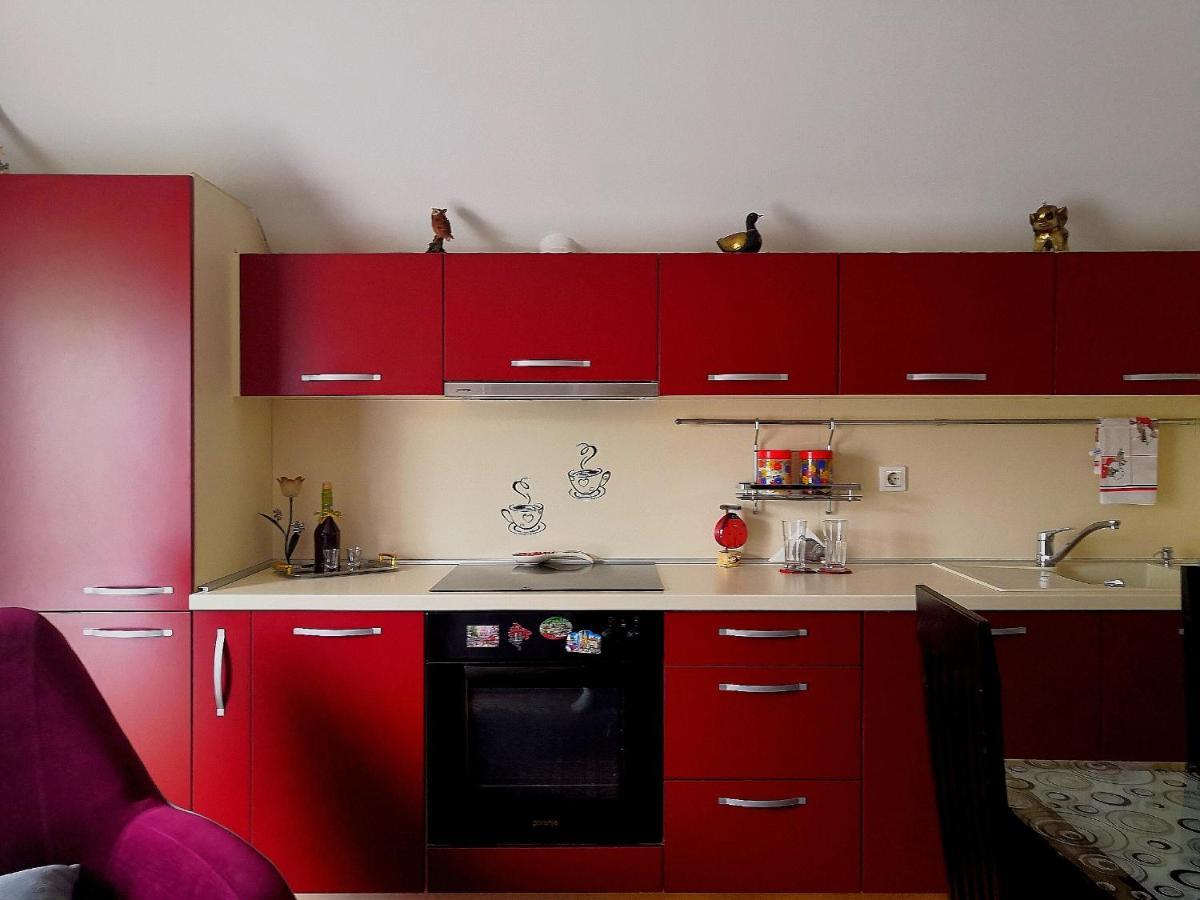 Apartman Sunny Apartment เซทินเจ ภายนอก รูปภาพ